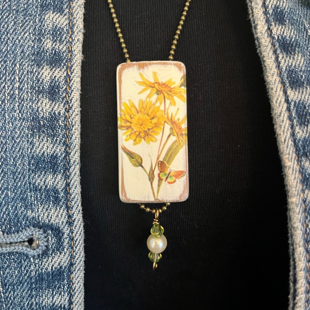 Hand Crafted Vintage Floral Necklace